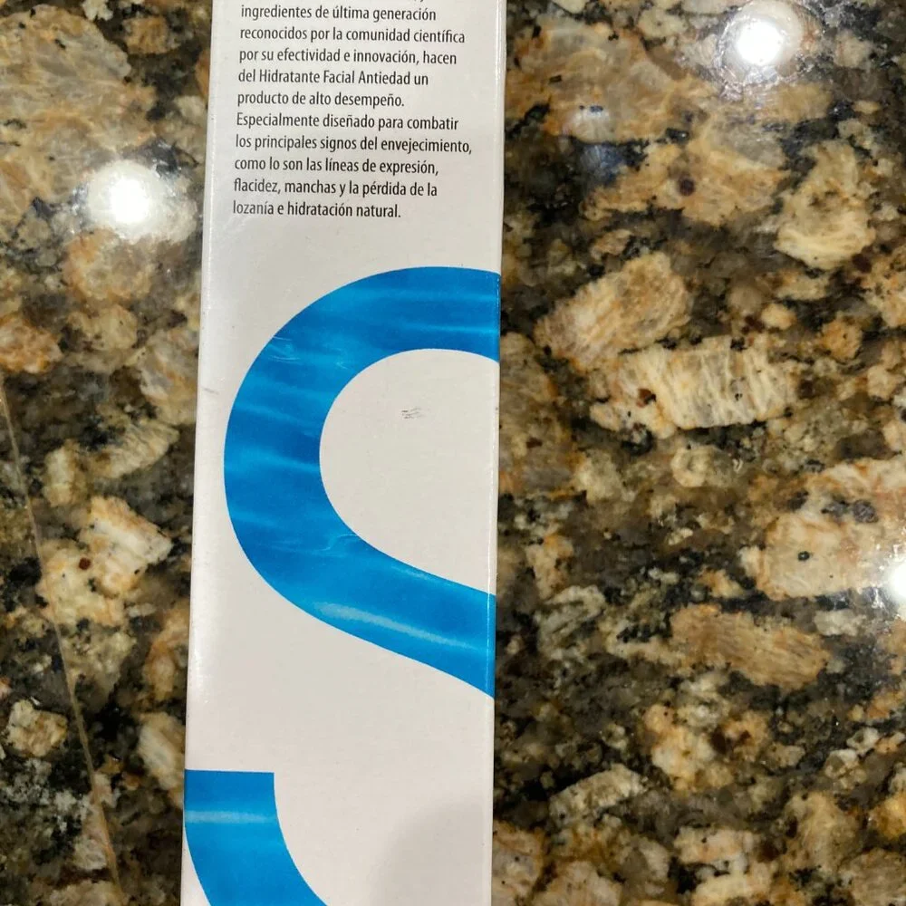 NIB Natusse Facial Hydrating Gel 50ml
